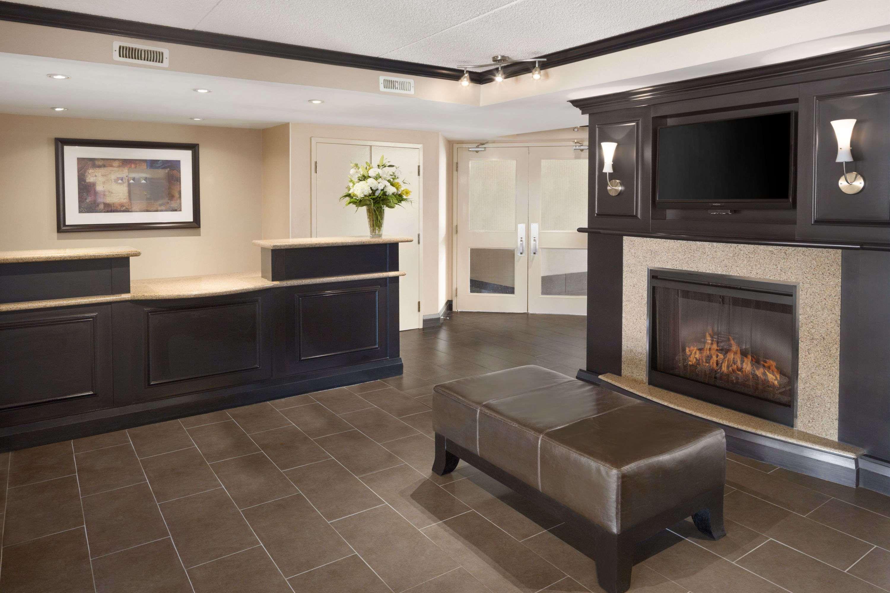 Days Inn By Wyndham Brantford Esterno foto