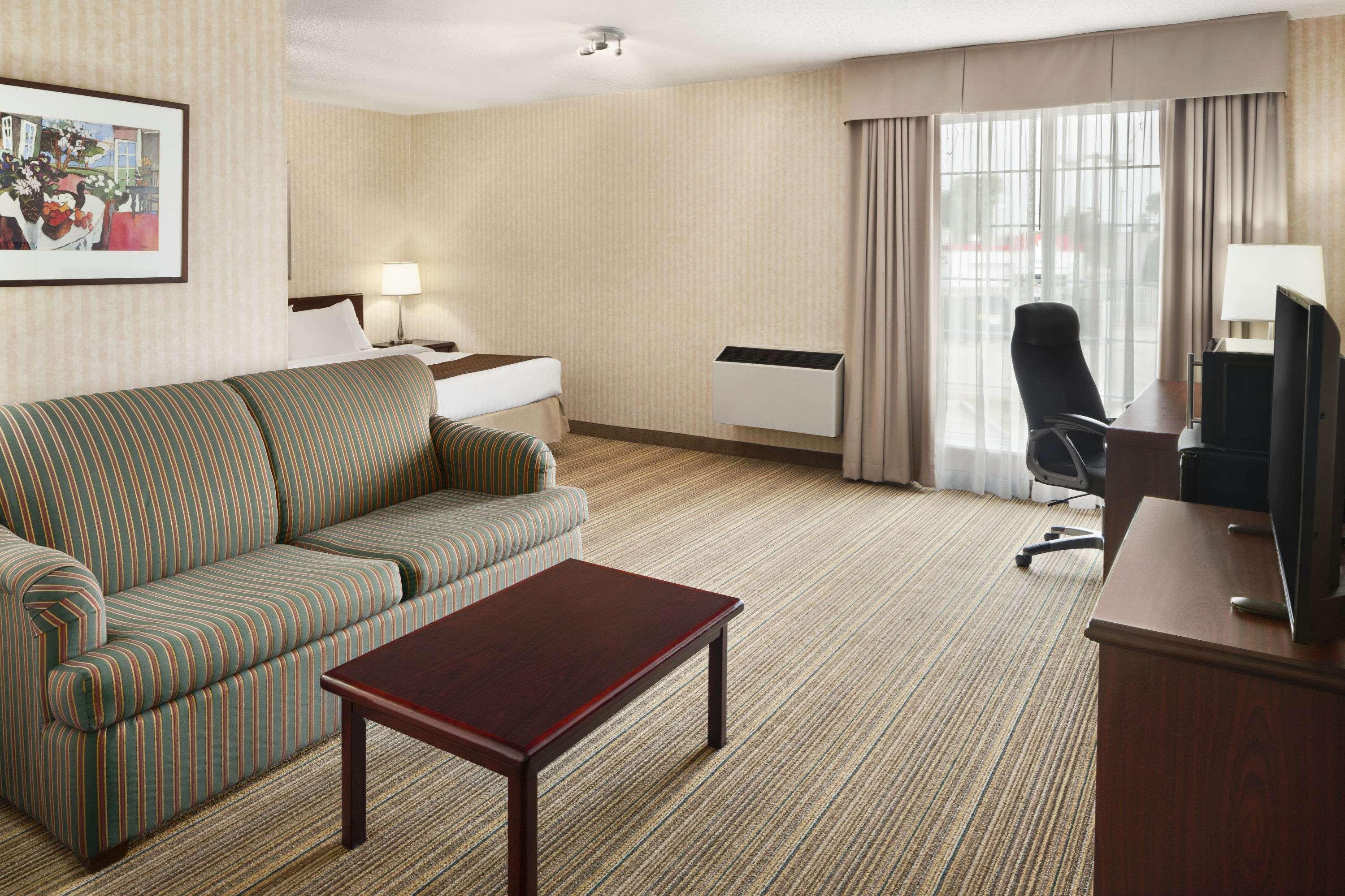 Days Inn By Wyndham Brantford Esterno foto